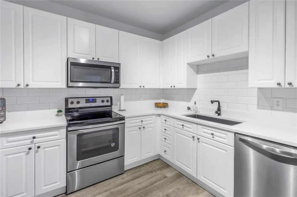 4221 W SPRUCE STREET #1325 Tampa, FL 33607