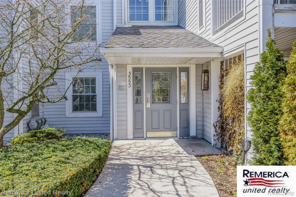 3553 Port Cove Drive #36 Waterford Charter Township, MI 48328