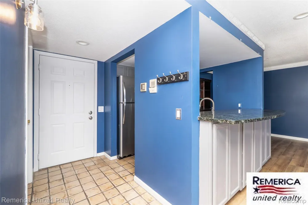 3553 Port Cove Drive #36 Waterford Charter Township, MI 48328
