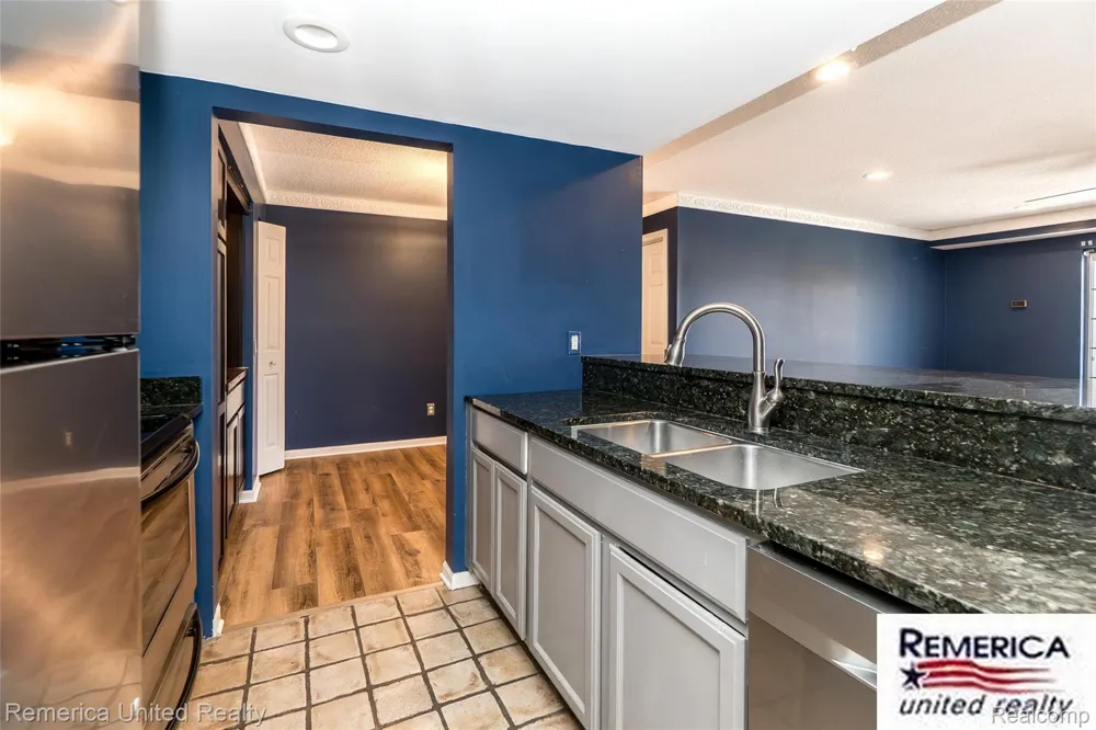 3553 Port Cove Drive #36 Waterford Charter Township, MI 48328
