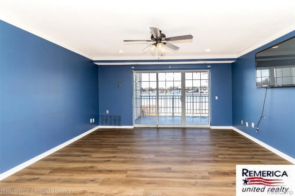 3553 Port Cove Drive #36 Waterford Charter Township, MI 48328