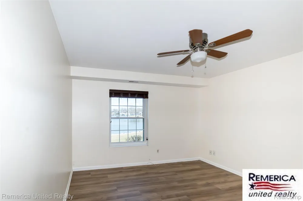 3553 Port Cove Drive #36 Waterford Charter Township, MI 48328