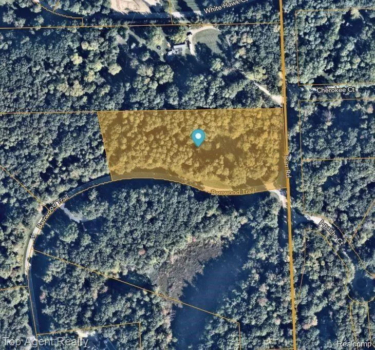 1511 Barrwood Trail Oxford Charter Township, MI 48371