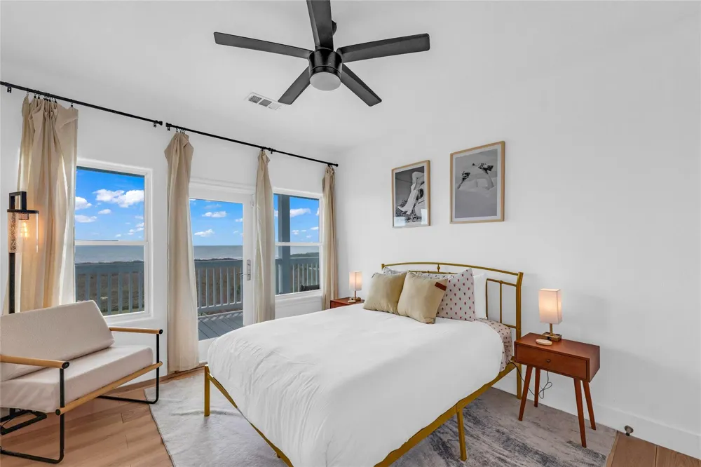 112 Ocean Shore Drive Crystal Beach, TX 77650