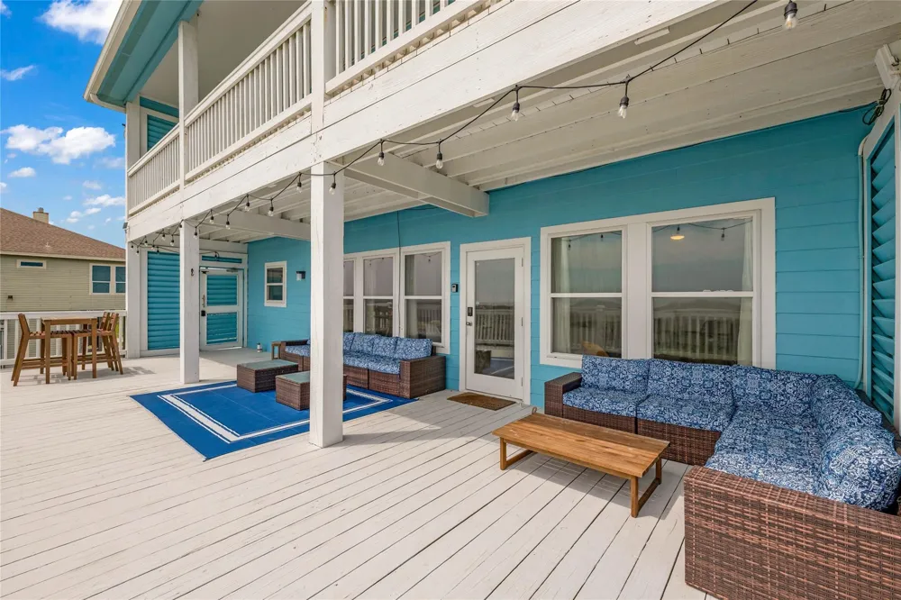 112 Ocean Shore Drive Crystal Beach, TX 77650