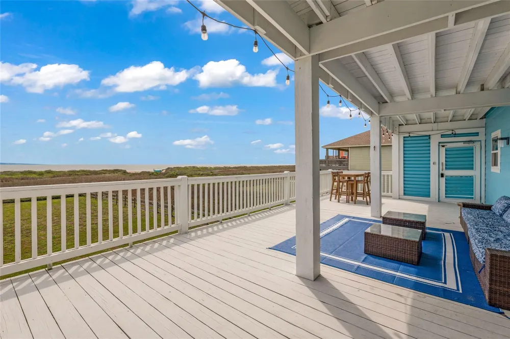 112 Ocean Shore Drive Crystal Beach, TX 77650