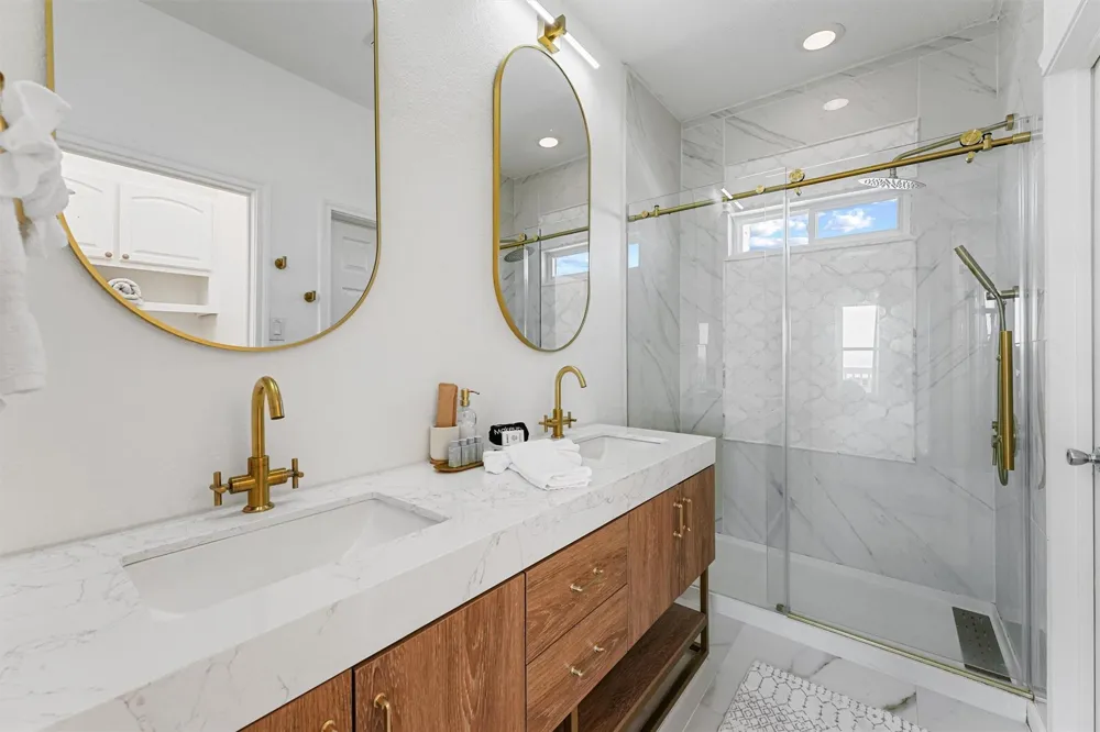 112 Ocean Shore Drive Crystal Beach, TX 77650