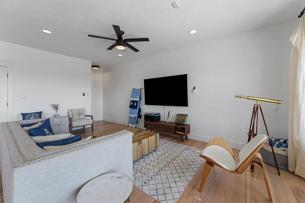 112 Ocean Shore Drive Crystal Beach, TX 77650