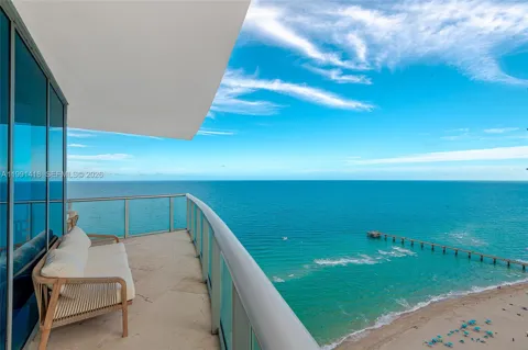 17001 Collins Ave #3101