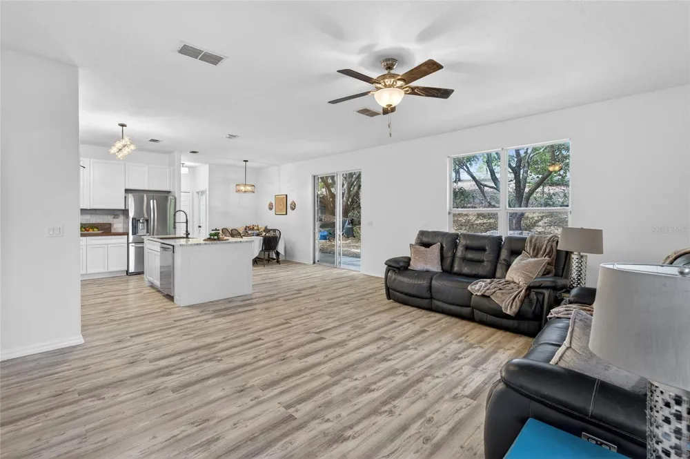 1305 WINDY BLUFF DRIVE Minneola, FL 34715