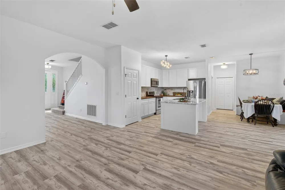 1305 WINDY BLUFF DRIVE Minneola, FL 34715