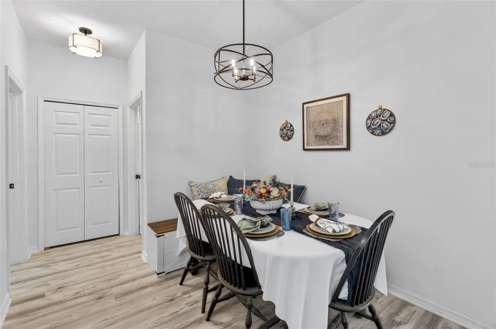 1305 WINDY BLUFF DRIVE Minneola, FL 34715