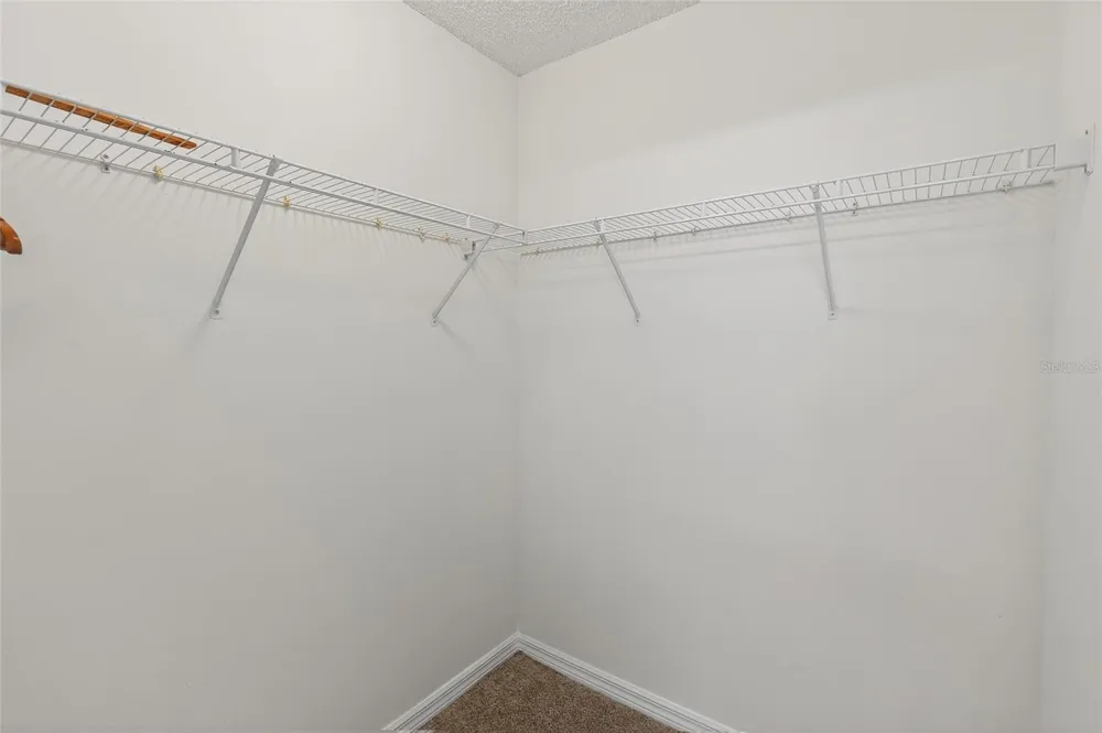 1305 WINDY BLUFF DRIVE Minneola, FL 34715