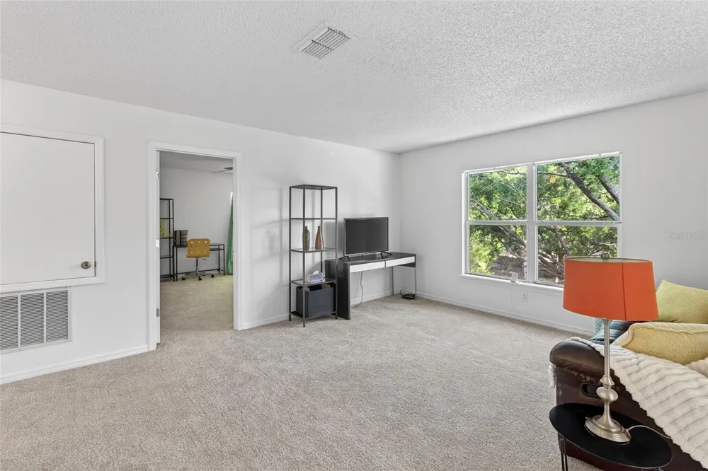1305 WINDY BLUFF DRIVE Minneola, FL 34715