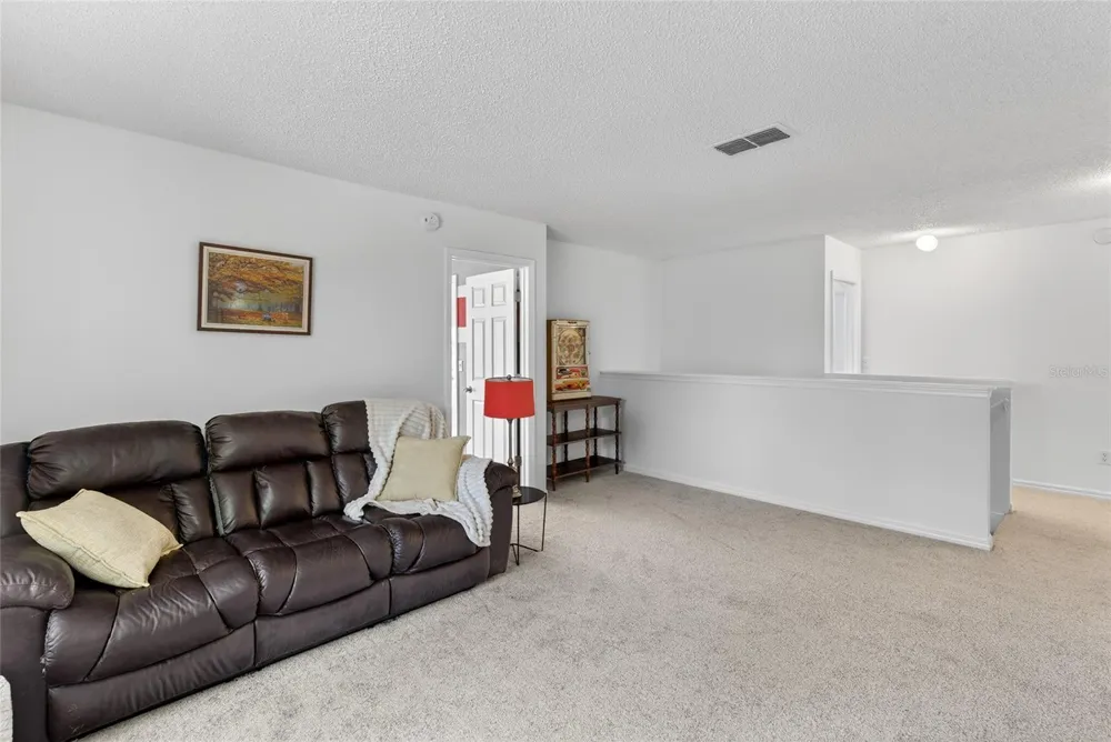 1305 WINDY BLUFF DRIVE Minneola, FL 34715