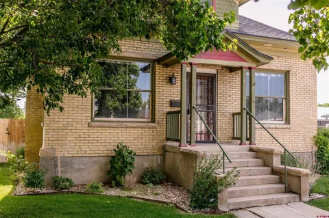 821 Main Street