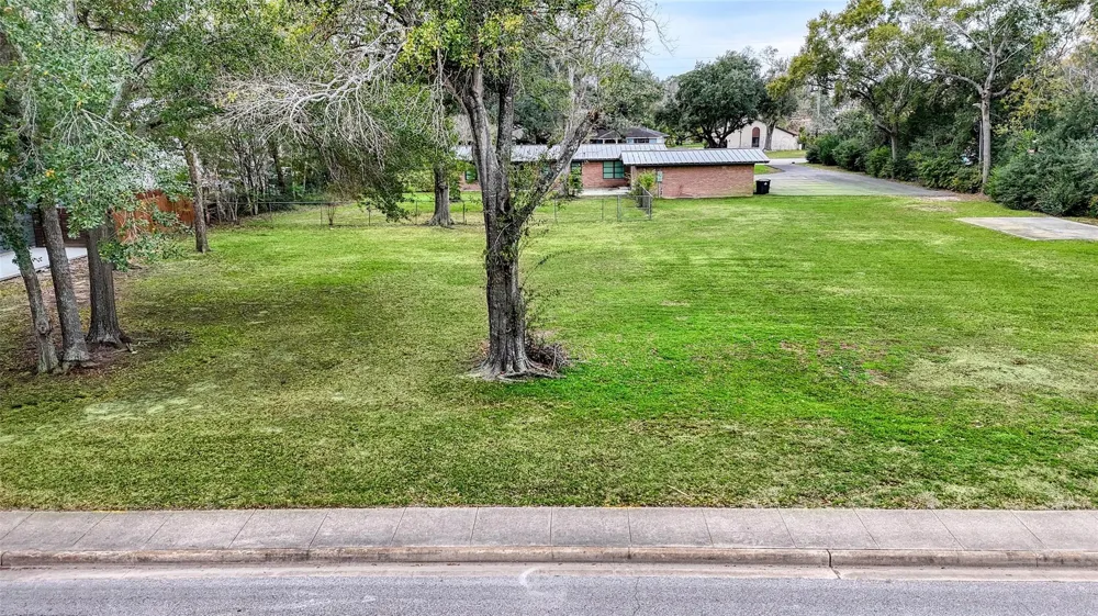 1505 East Avenue Katy, TX 77493