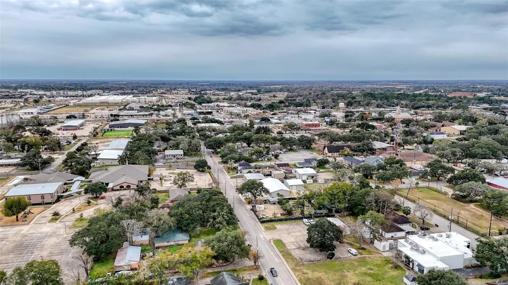 1505 East Avenue Katy, TX 77493