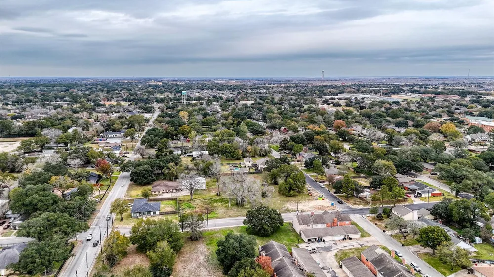 1505 East Avenue Katy, TX 77493