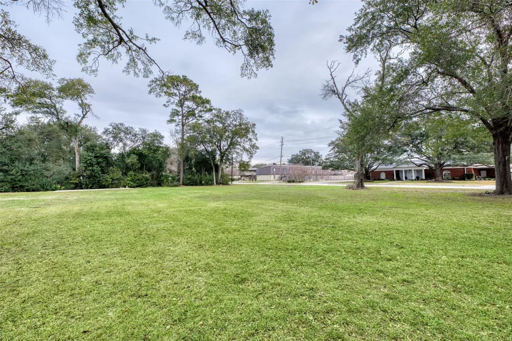 1505 East Avenue Katy, TX 77493