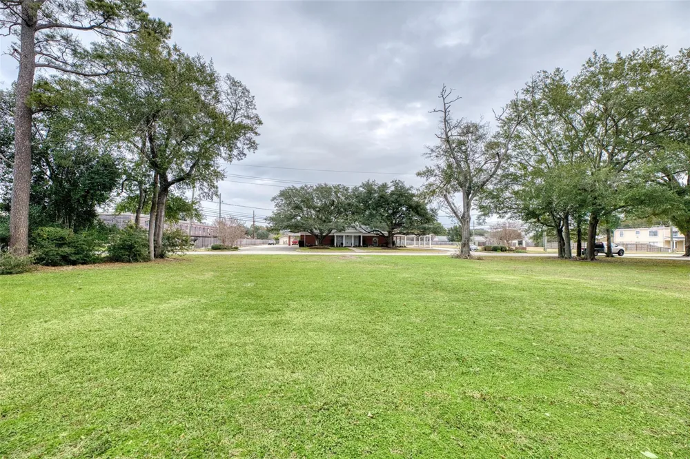 1505 East Avenue Katy, TX 77493