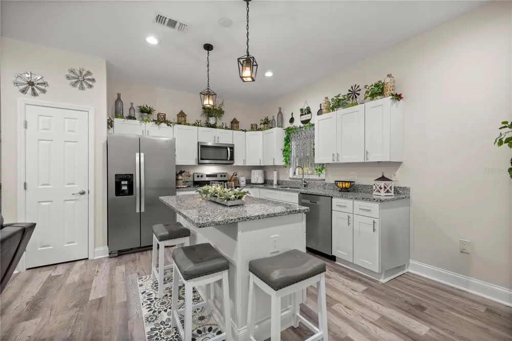 2 MAGNOLIA PASS TRACE Ocklawaha, FL 32179
