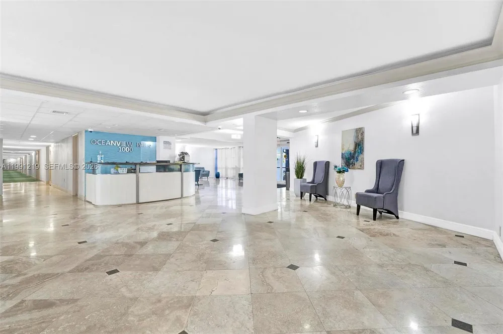 1000 Parkview Dr #720 Hallandale Beach, FL 33009