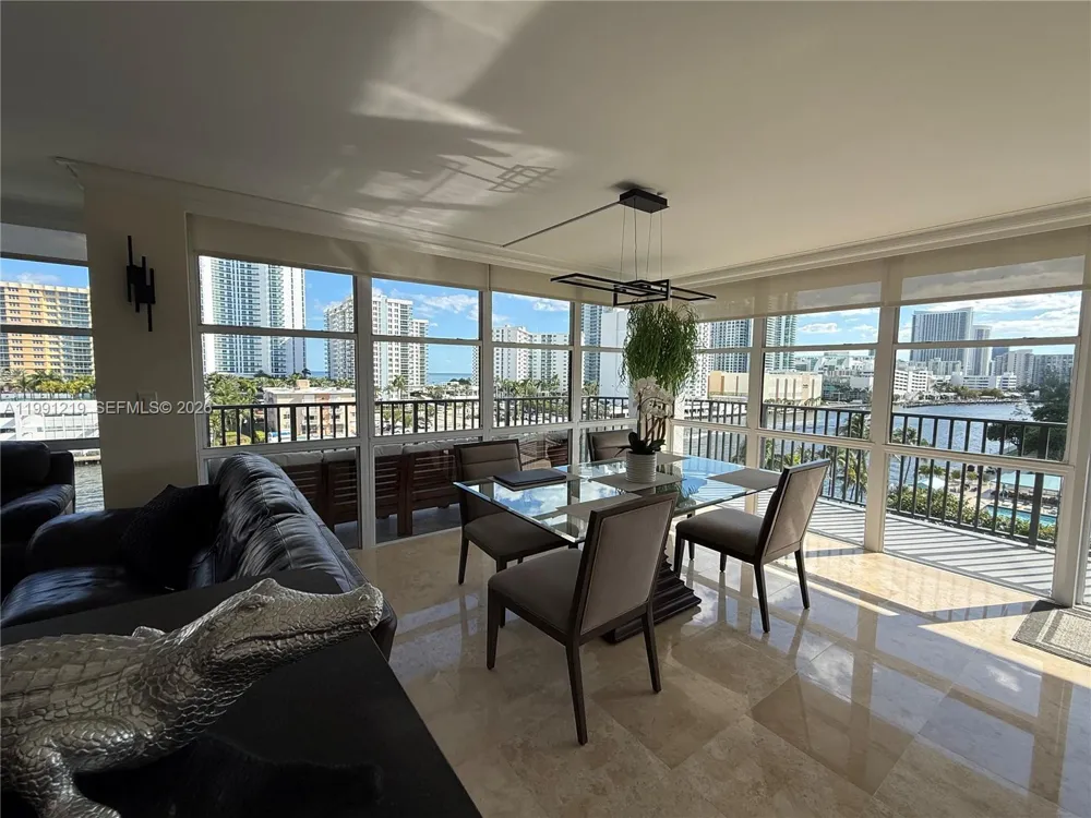 1000 Parkview Dr #720 Hallandale Beach, FL 33009
