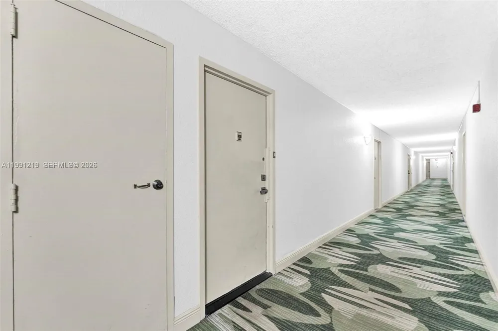 1000 Parkview Dr #720 Hallandale Beach, FL 33009