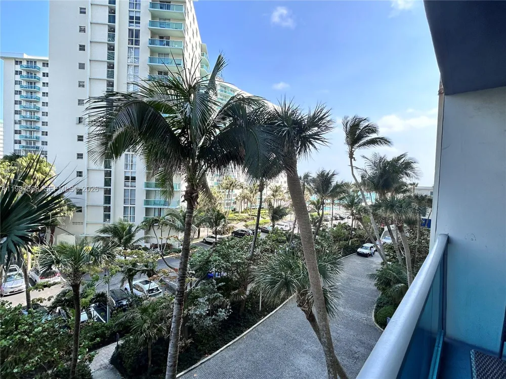 4001 S Ocean Dr #4G Hollywood, FL 33019