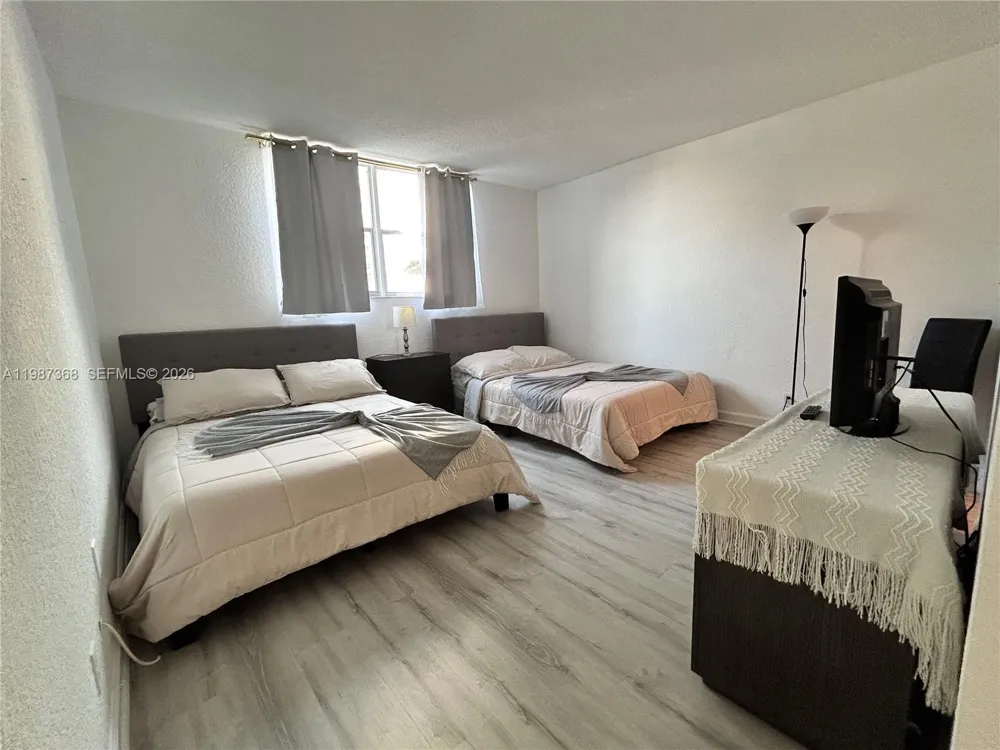 4001 S Ocean Dr #4G Hollywood, FL 33019