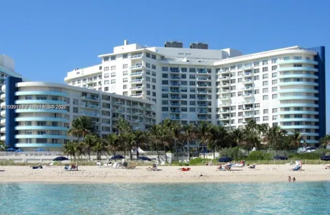 5151 Collins Ave #1035