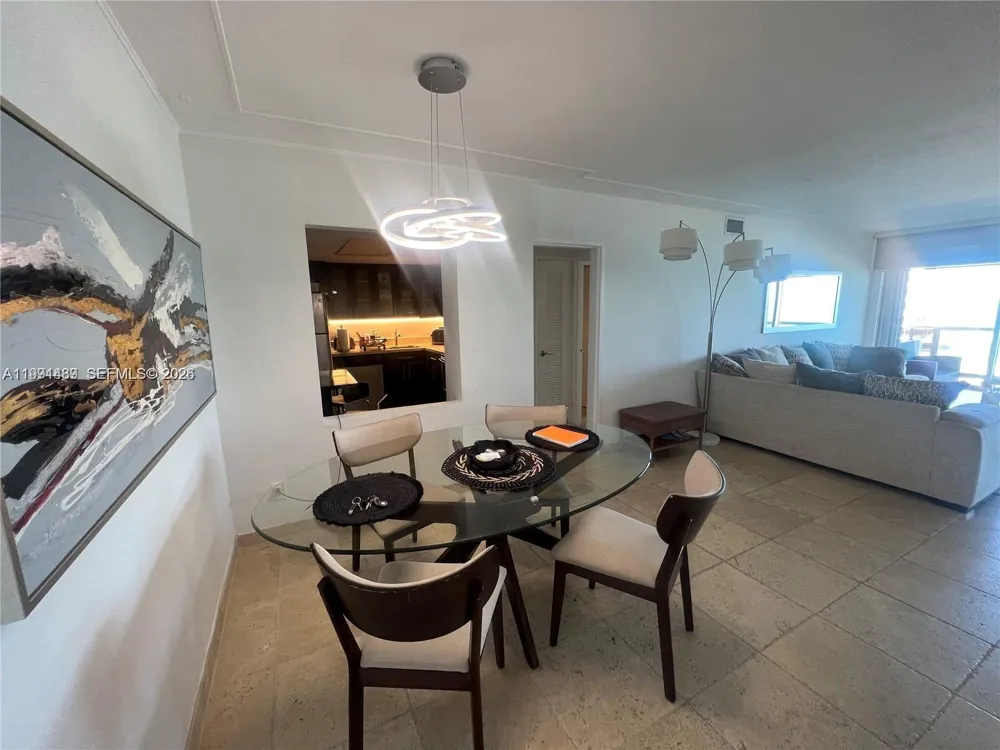 5151 Collins Ave #1035 Miami Beach, FL 33140