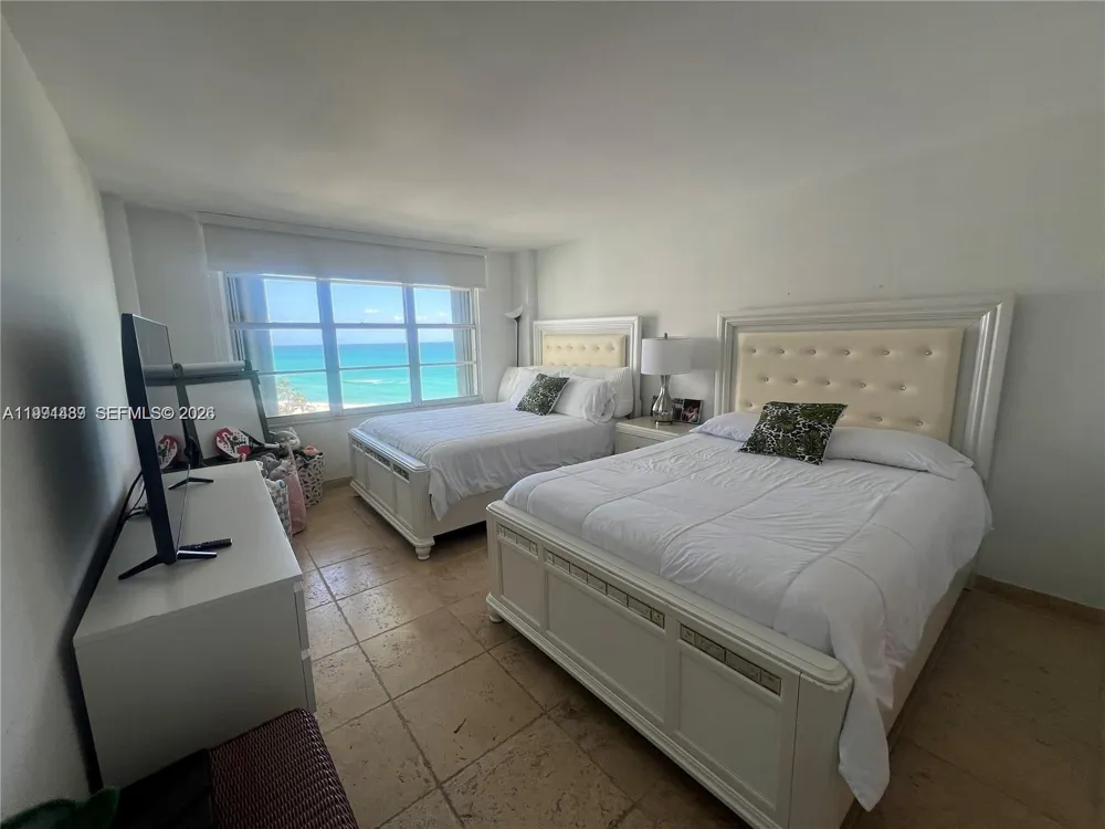 5151 Collins Ave #1035 Miami Beach, FL 33140