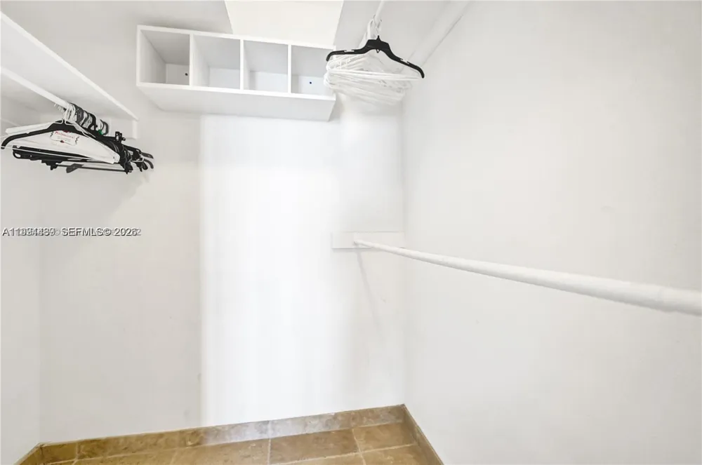 5151 Collins Ave #1035 Miami Beach, FL 33140