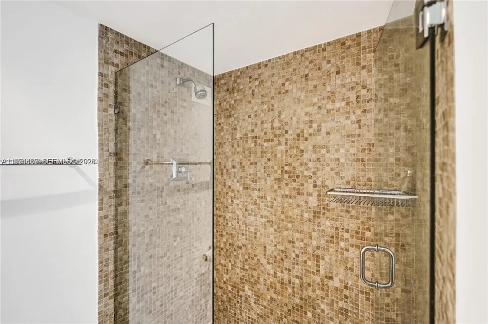 5151 Collins Ave #1035 Miami Beach, FL 33140