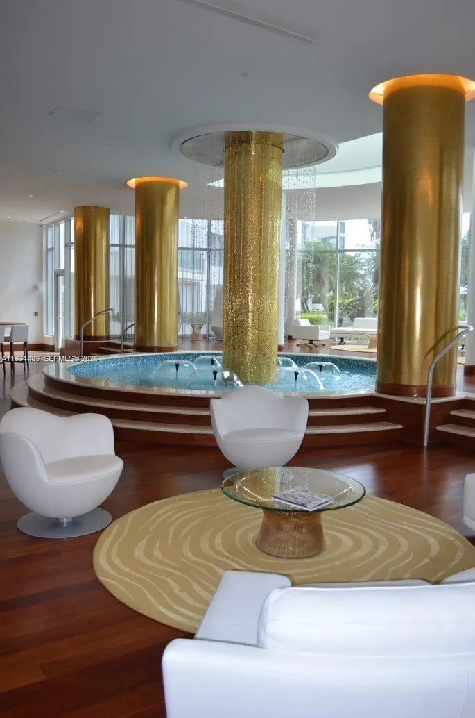 5151 Collins Ave #1035 Miami Beach, FL 33140