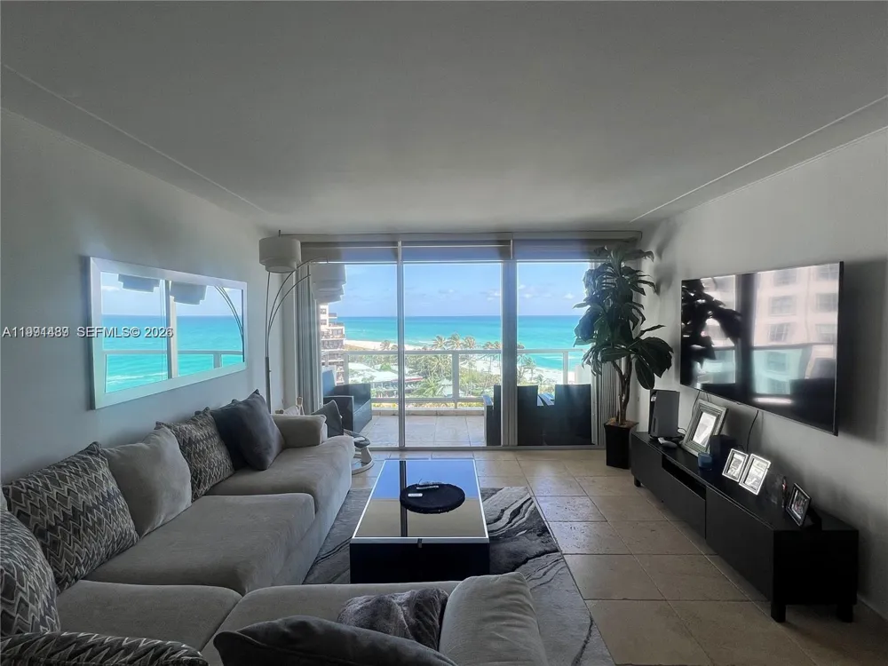 5151 Collins Ave #1035 Miami Beach, FL 33140