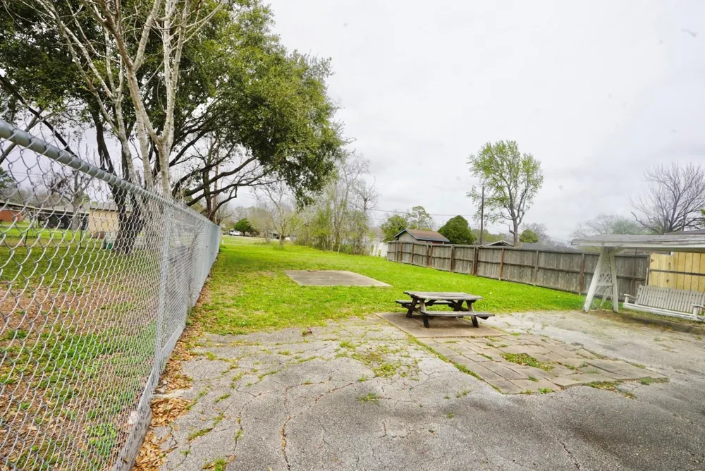 409 Avenue H South Houston, TX 77587