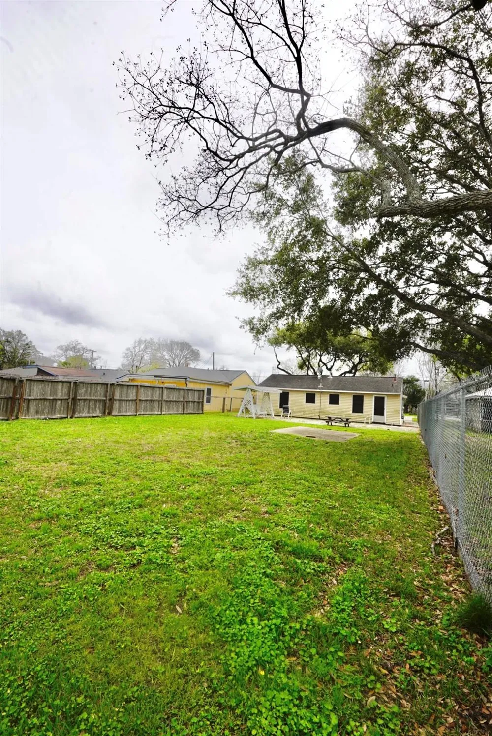 409 Avenue H South Houston, TX 77587