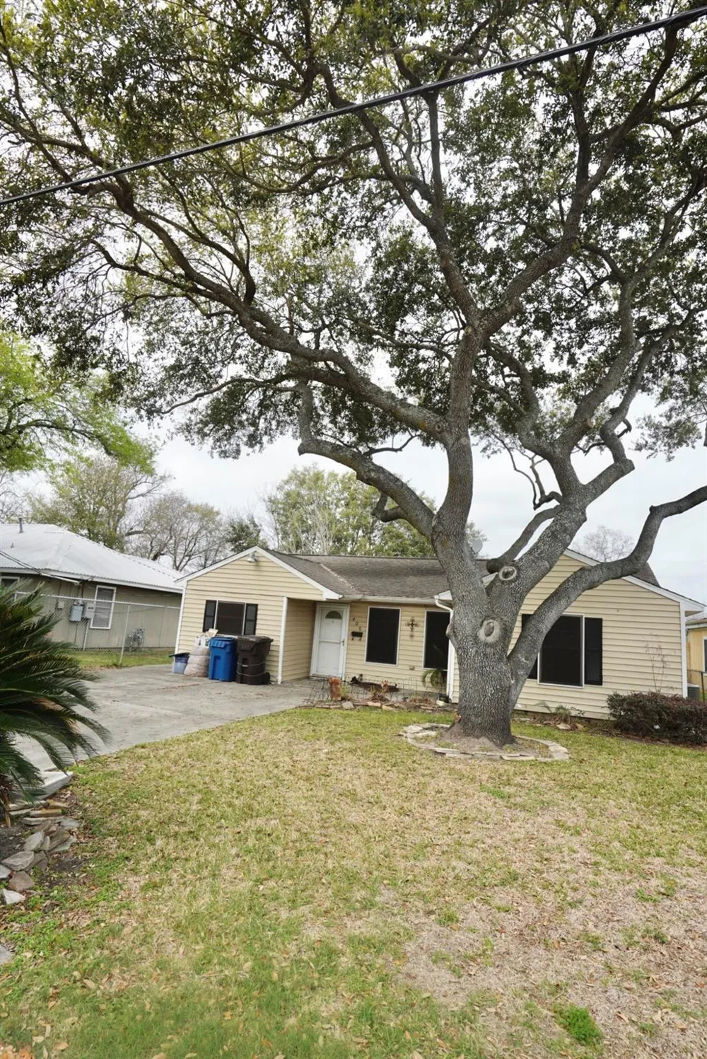 409 Avenue H South Houston, TX 77587
