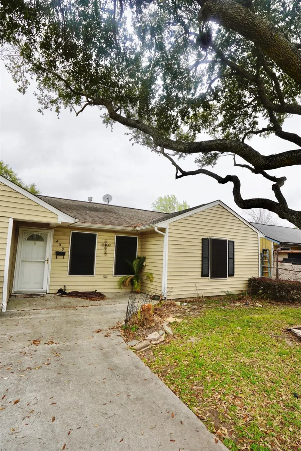 409 Avenue H South Houston, TX 77587