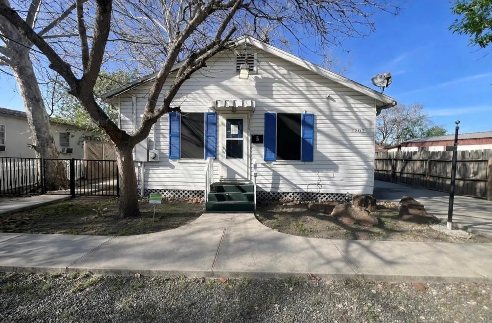 1207 W Ferguson Street Humble, TX 77338