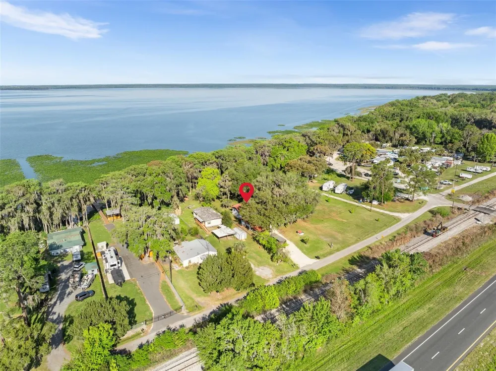 15026 SE US HIGHWAY 301 Hawthorne, FL 32640