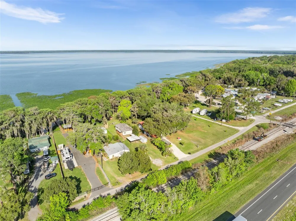 15026 SE US HIGHWAY 301 Hawthorne, FL 32640