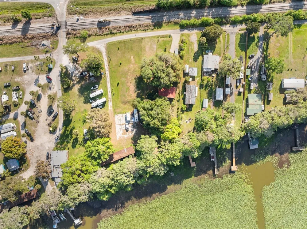15026 SE US HIGHWAY 301 Hawthorne, FL 32640