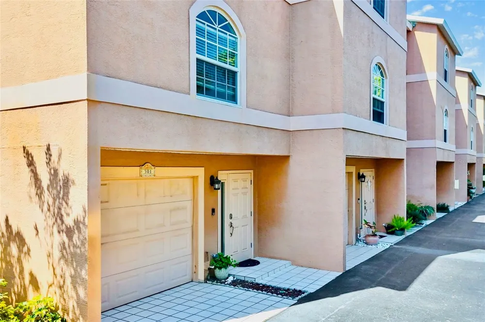 637 PINELLAS BAYWAY S #301 Tierra Verde, FL 33715