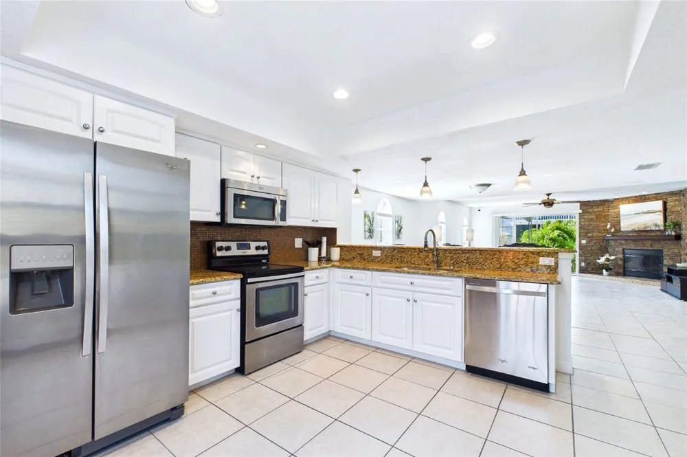637 PINELLAS BAYWAY S #301 Tierra Verde, FL 33715