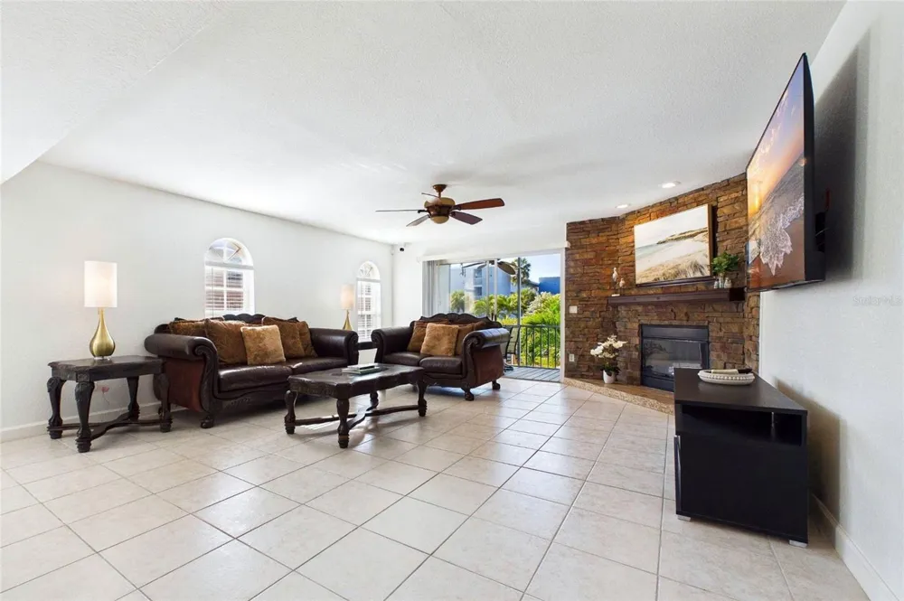 637 PINELLAS BAYWAY S #301 Tierra Verde, FL 33715