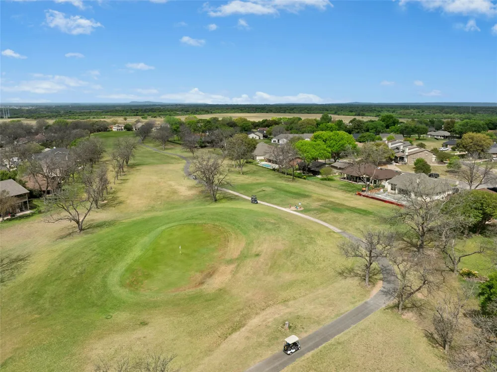 407 Olympia Fields Street Meadowlakes, TX 78654